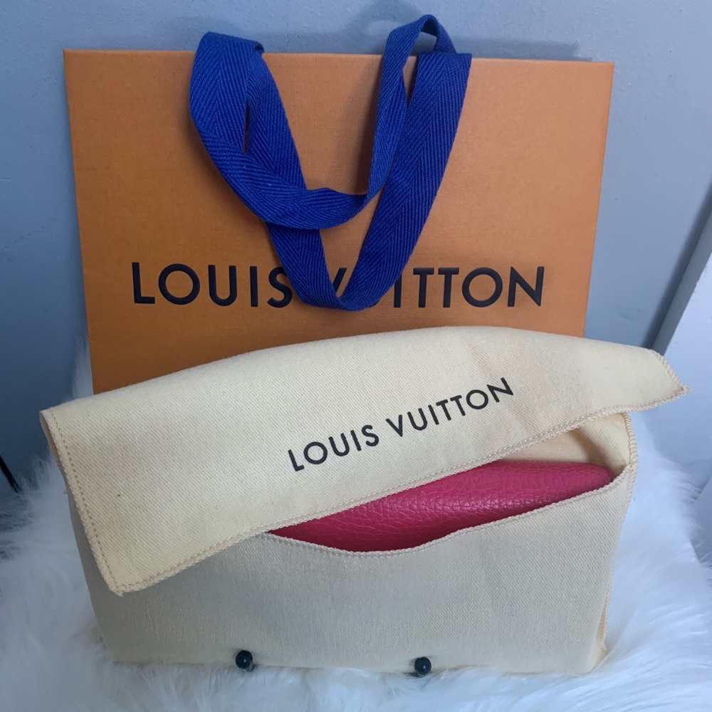 Authentic Louis Vuitton Capucines wallet - Picture 16 of 17